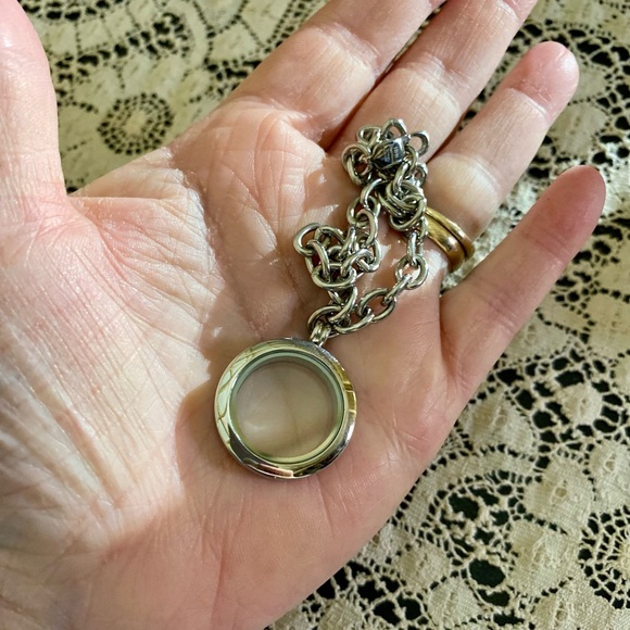 💥Stainless Steel 5 Charm Locket Bracelet💥 - Picture 6 of 9